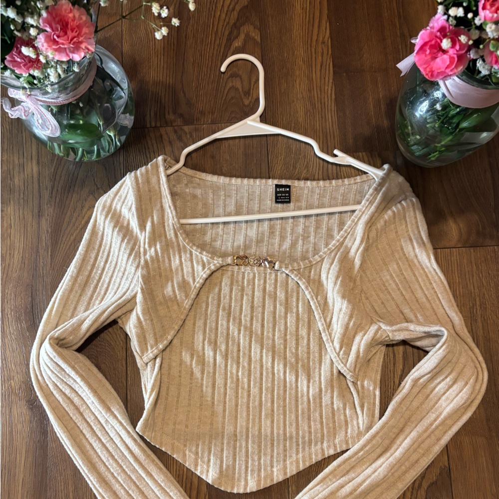 Women’s long sleeved cropped blouse fancy